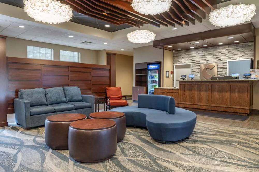 Comfort Inn University 6