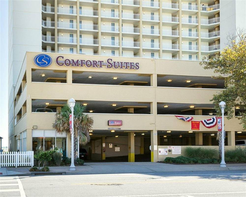 Comfort Suites Beachfront 2