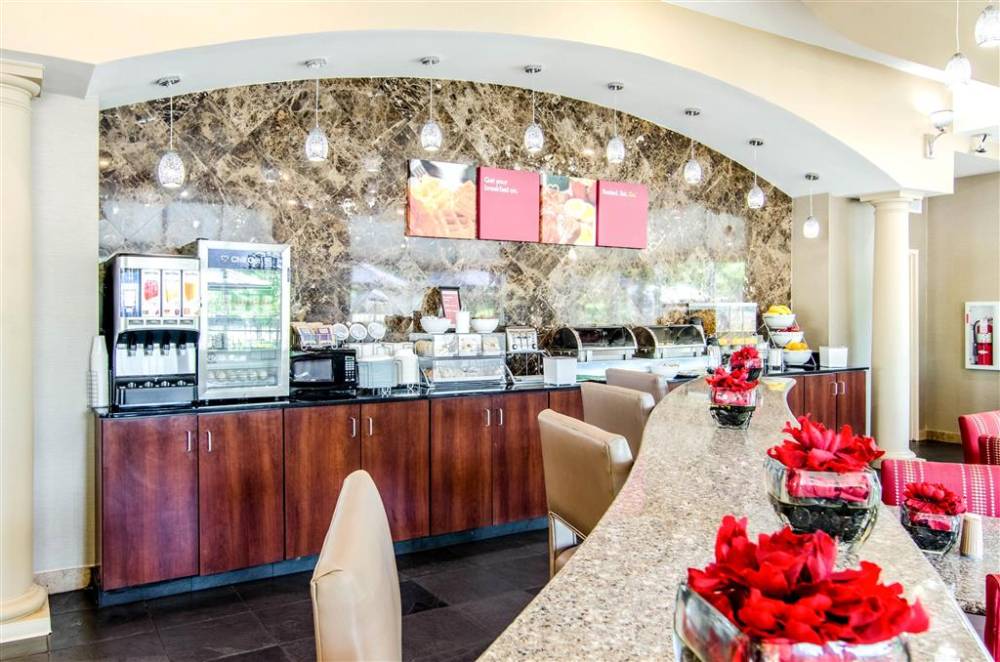 Comfort Suites Bentonville 8