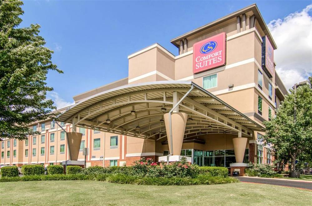 Comfort Suites Bentonville 2