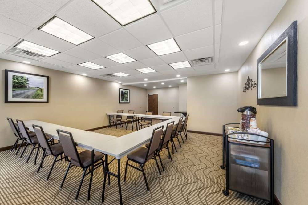 Comfort Suites Cullman I-65 Exit 310 3