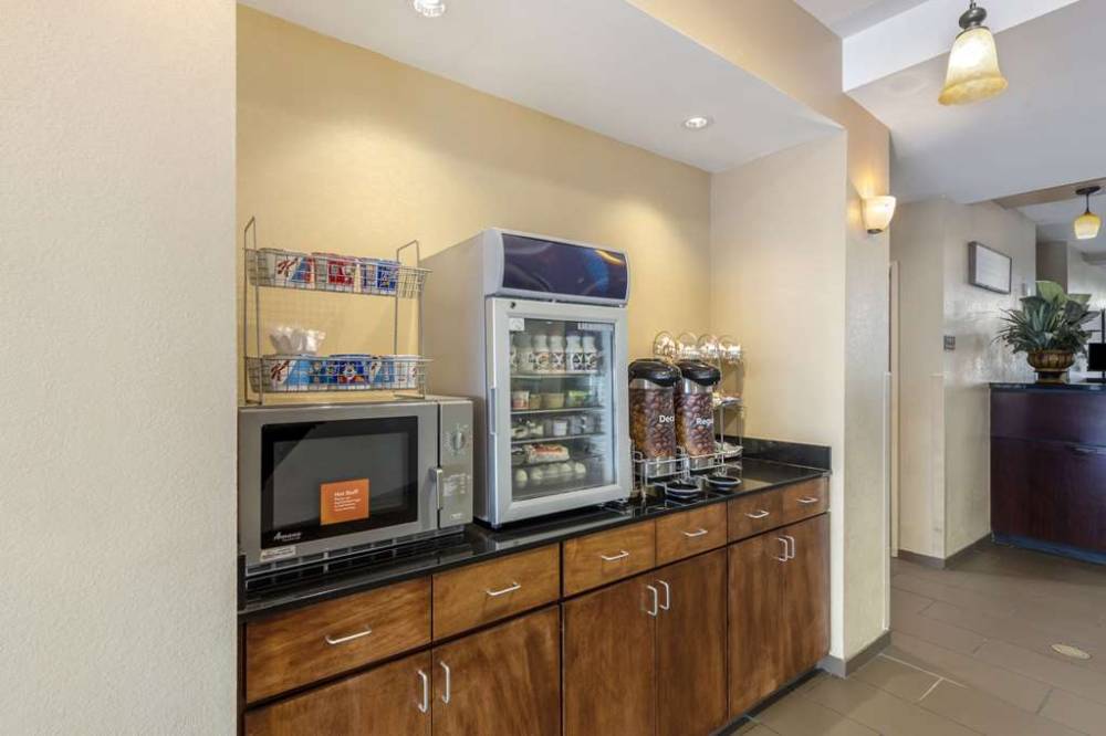 Comfort Suites Cullman I-65 Exit 310 9