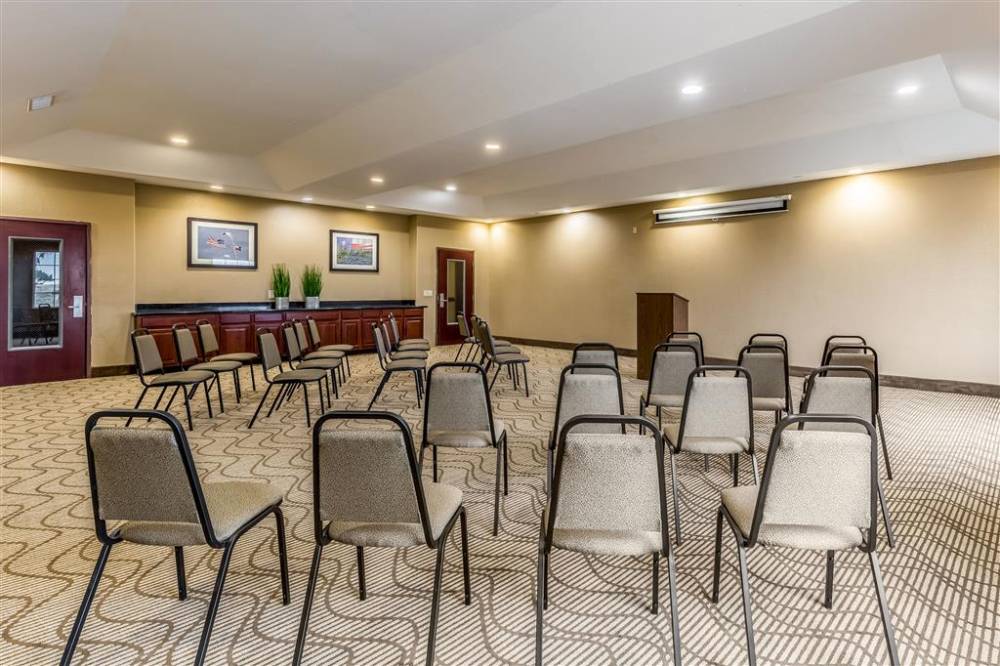 Comfort Suites 4