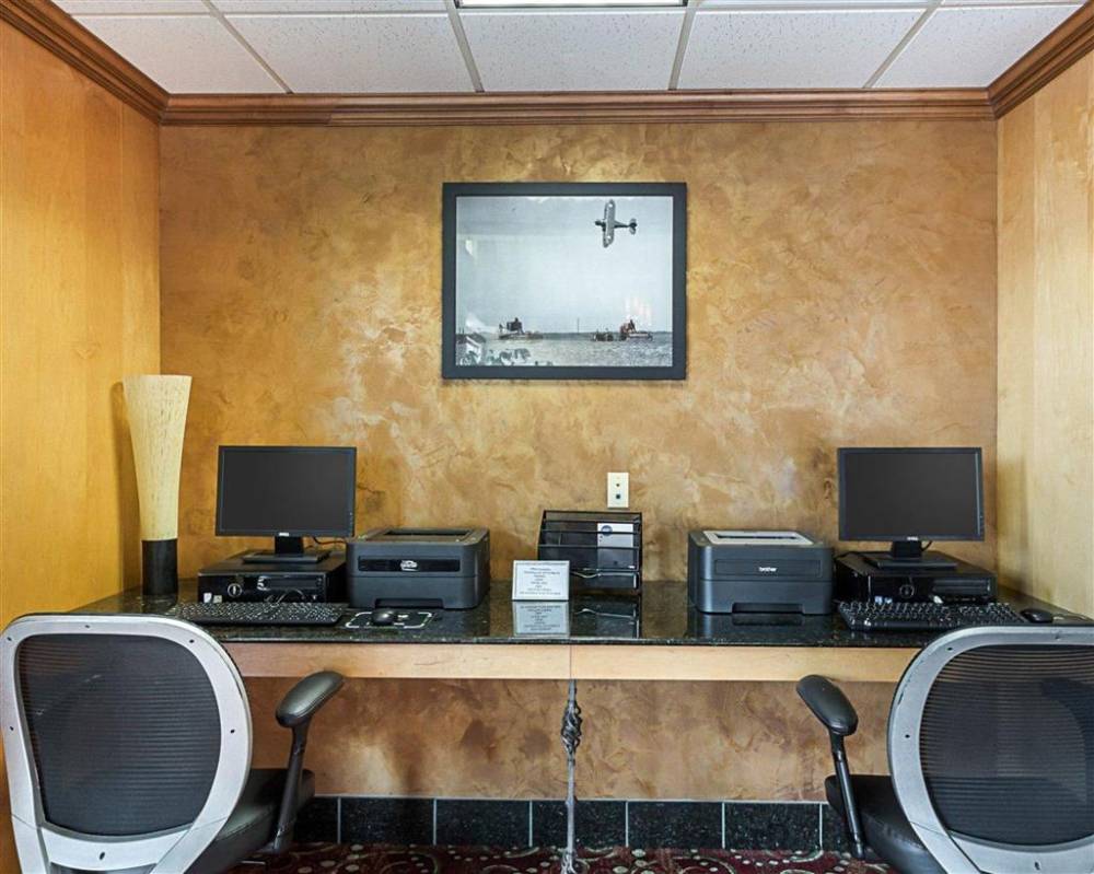 Comfort Suites 8