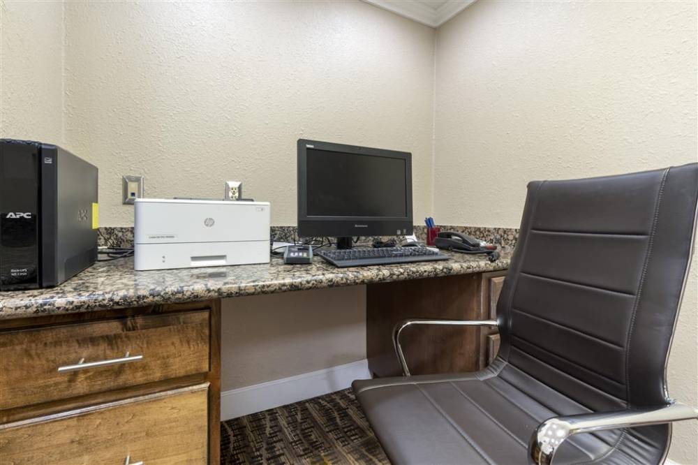 Comfort Suites Downtown Sacramento 5
