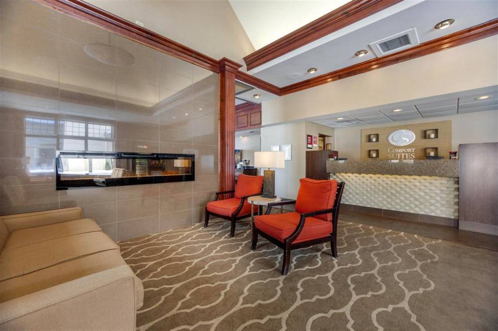 Comfort Suites Green Bay 4