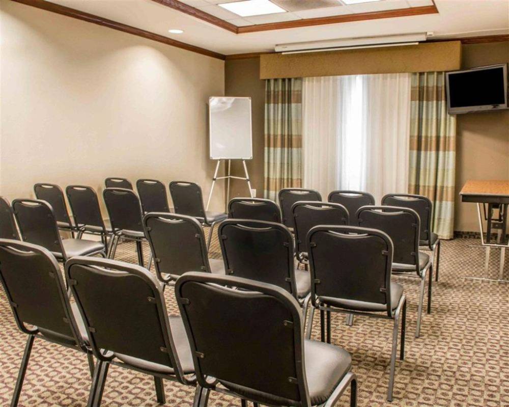 Comfort Suites Huntsville 6
