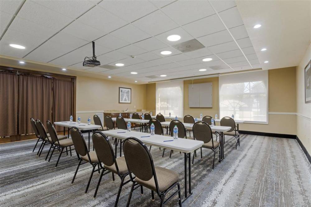 Comfort Suites Kingwood Houston North 4