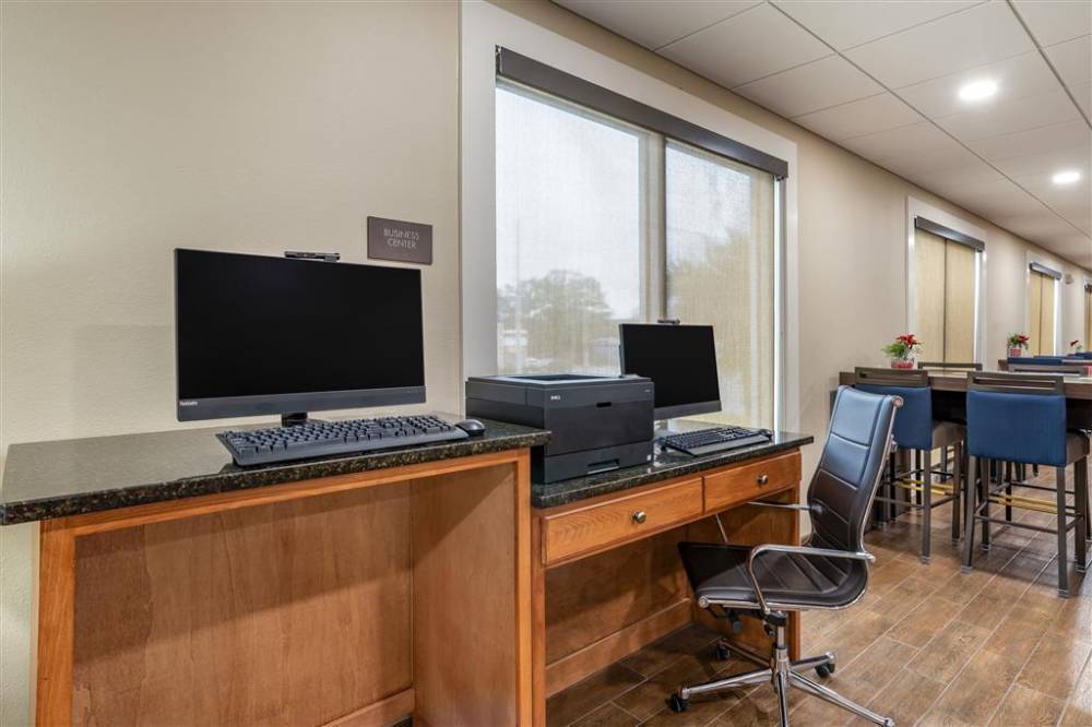 Comfort Suites Niceville Near Eglin Air  7