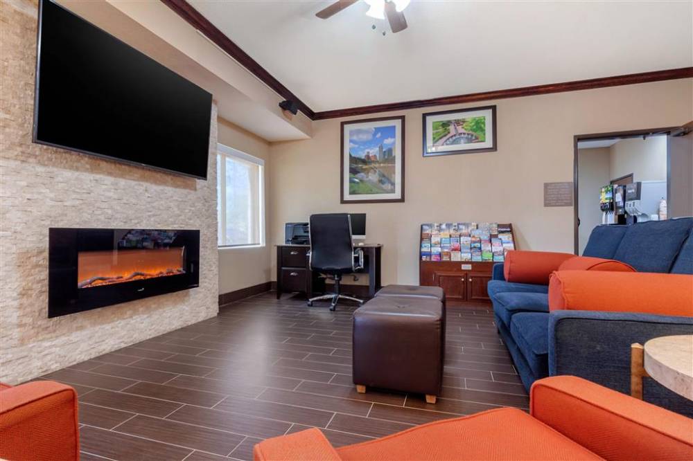 Comfort Suites Omaha East-council Bluffs 3