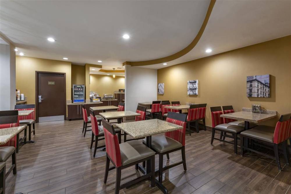Comfort Suites Perrysburg - Toledo South 10