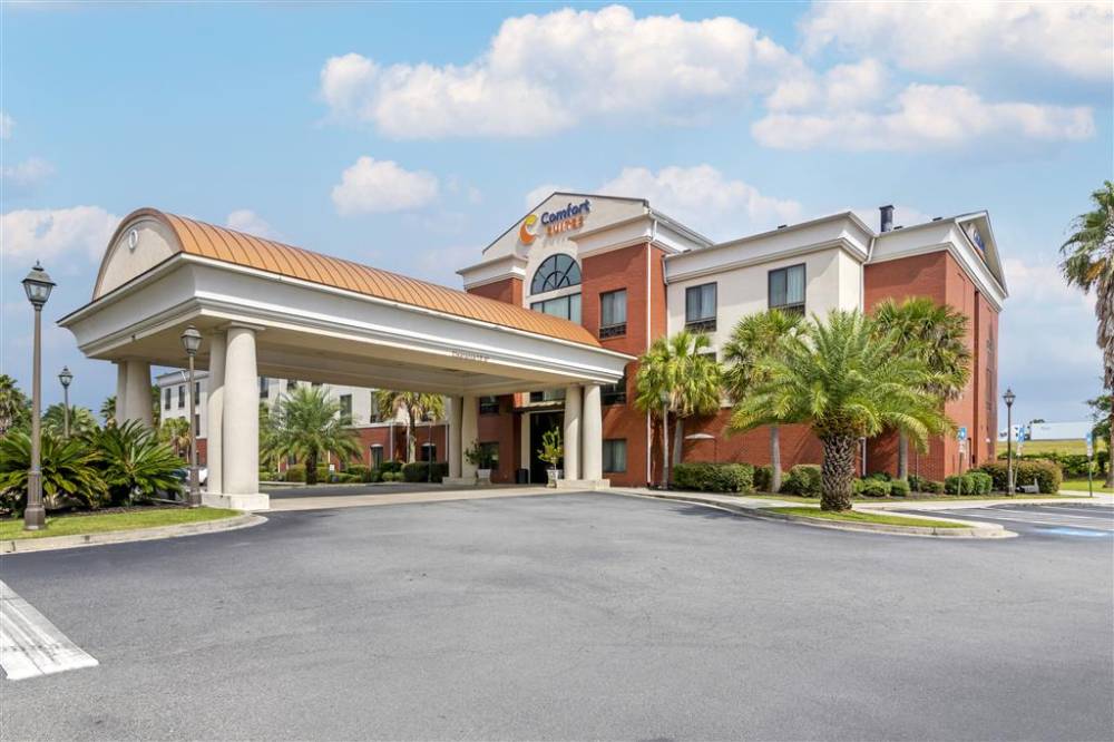 Comfort Suites Savannah North 2