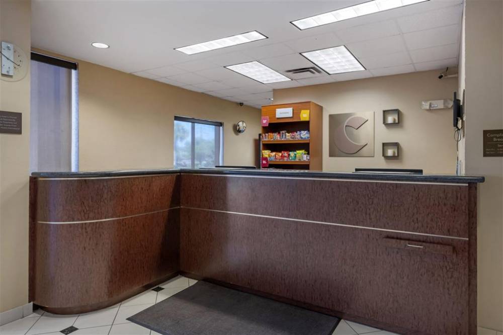 Comfort Suites West Jacksonville 3