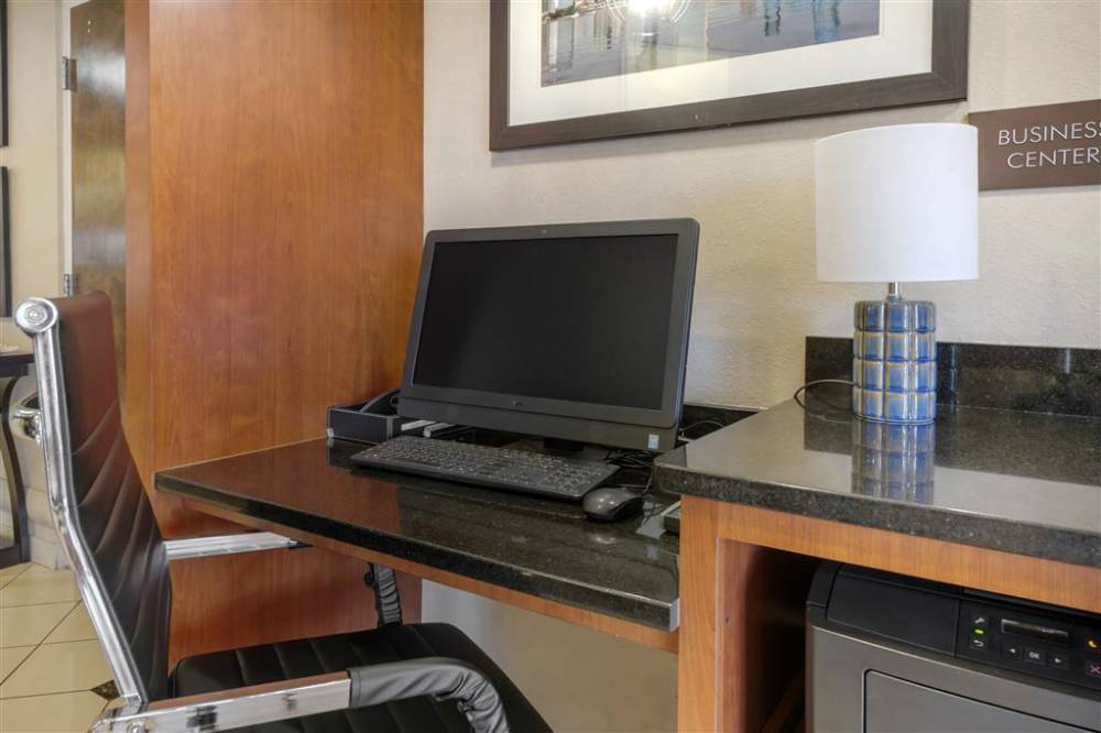 Comfort Suites West Jacksonville 4
