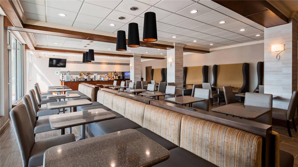Cottonwood Airport And Expo Hotel Louisville  8