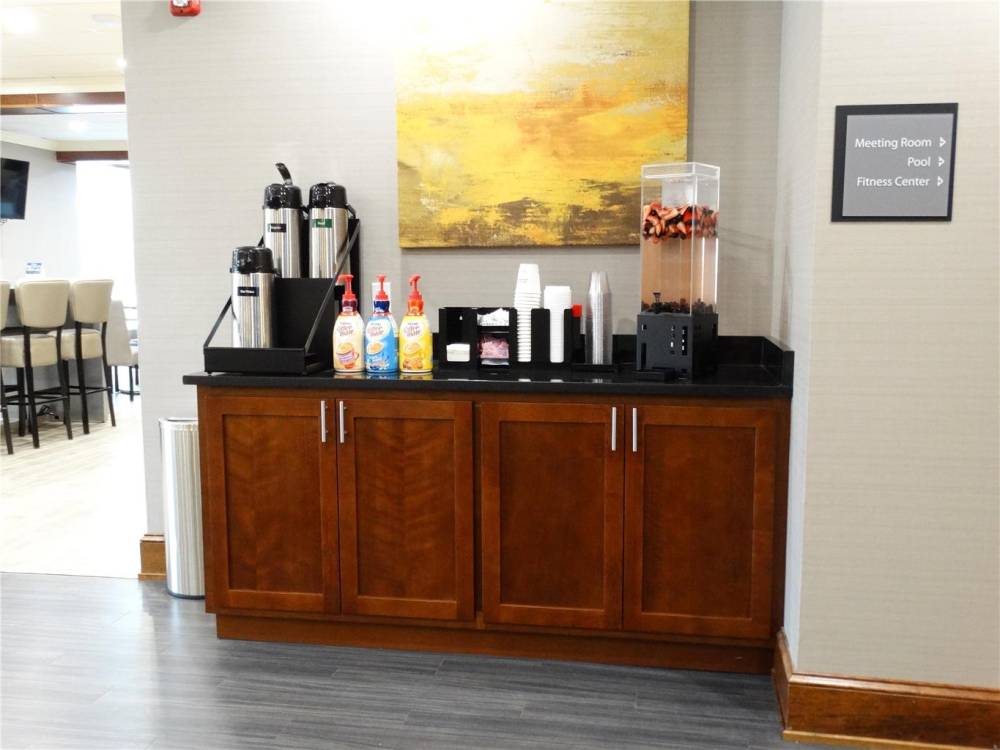 Cottonwood Airport And Expo Hotel Louisville  10