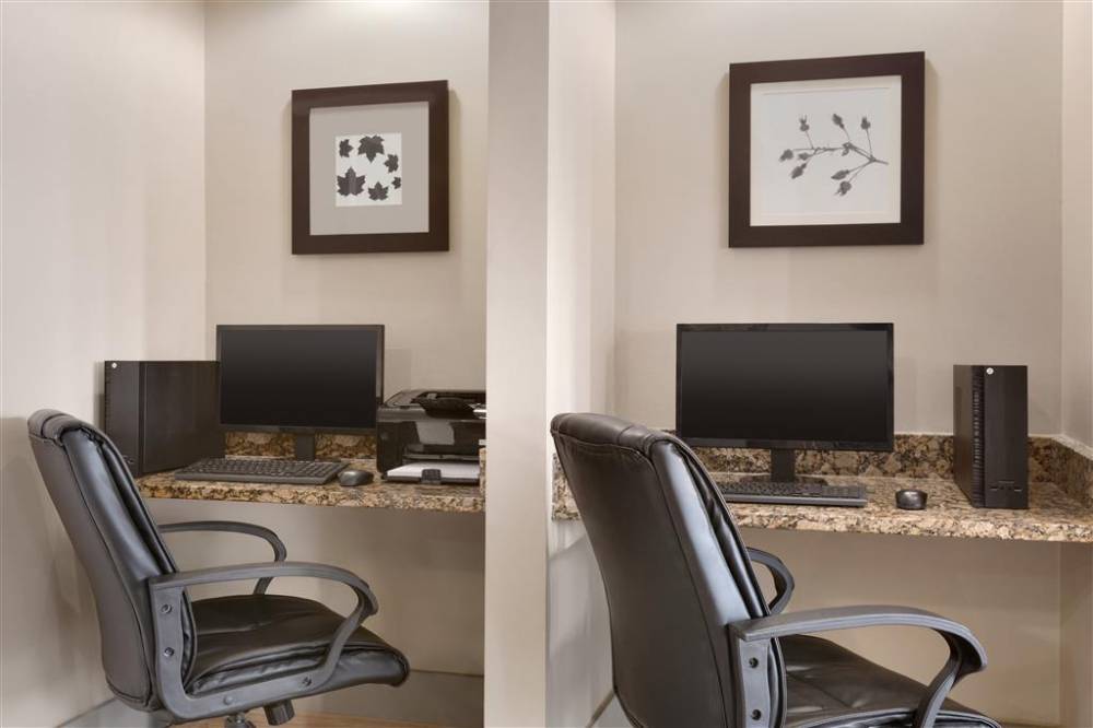 Country Inn And Suites 4