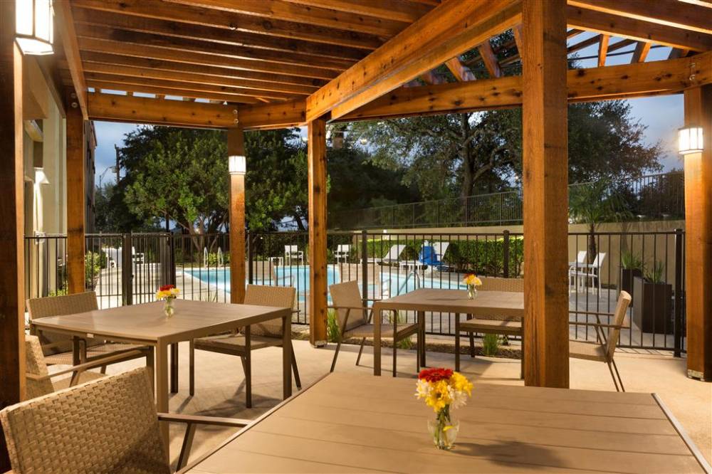 Country Inn Suites Medical Ctr 8