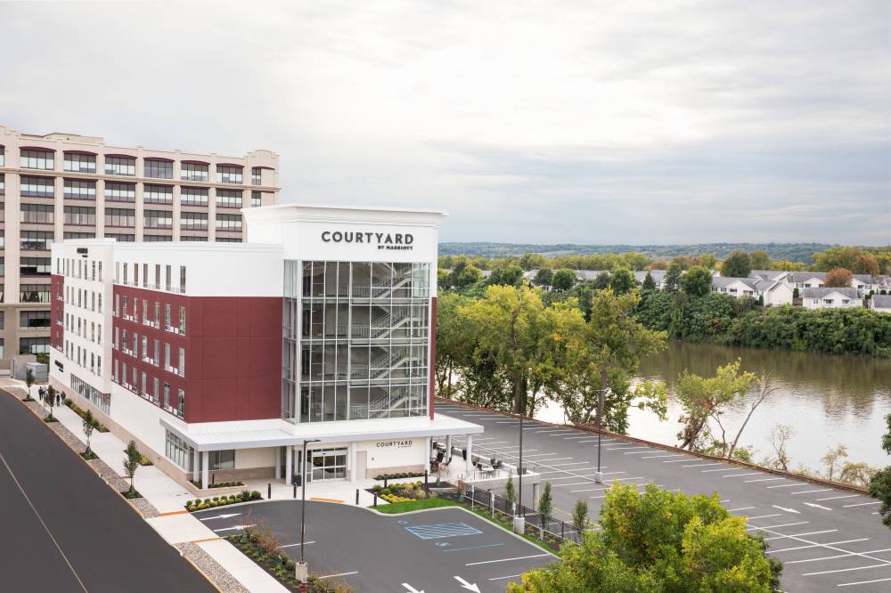 Courtyard By Marriott Albany Troy Waterfront 4