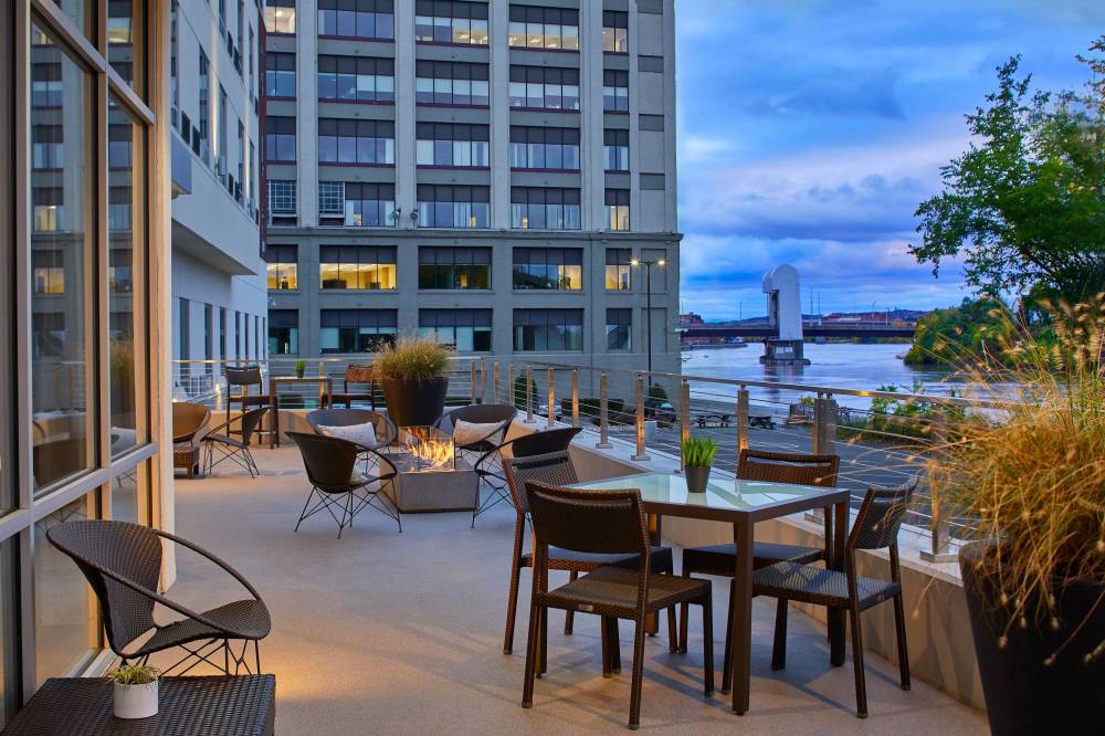 Courtyard By Marriott Albany Troy Waterfront 6
