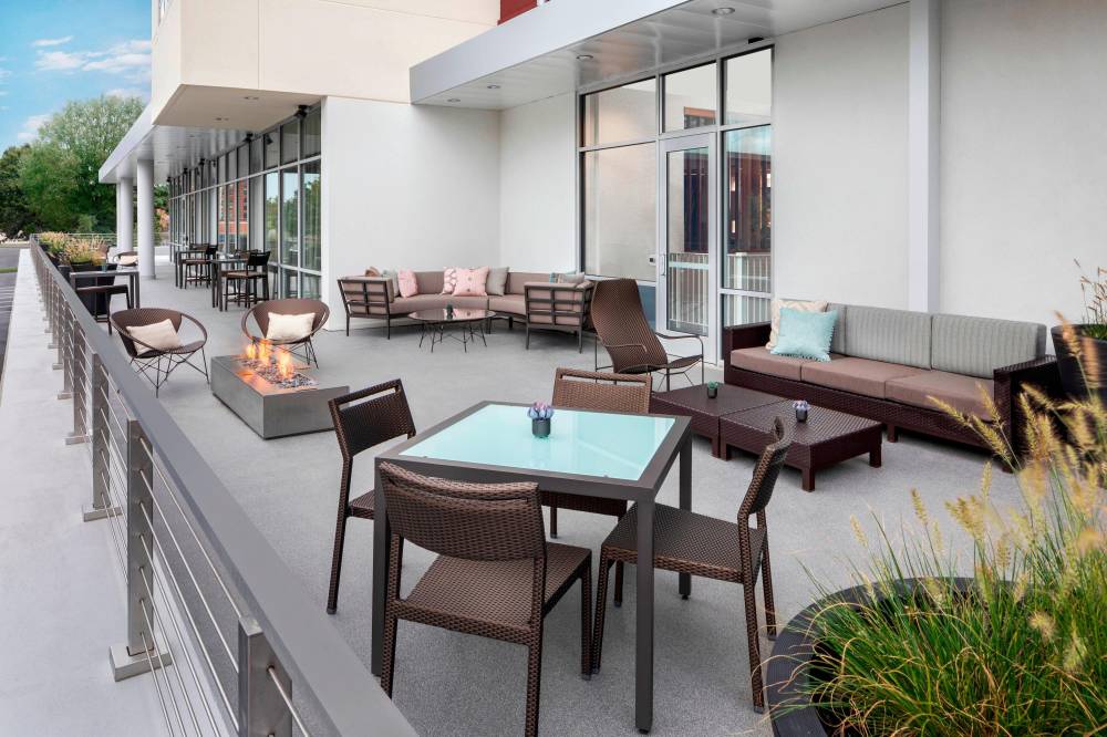 Courtyard By Marriott Albany Troy Waterfront 7