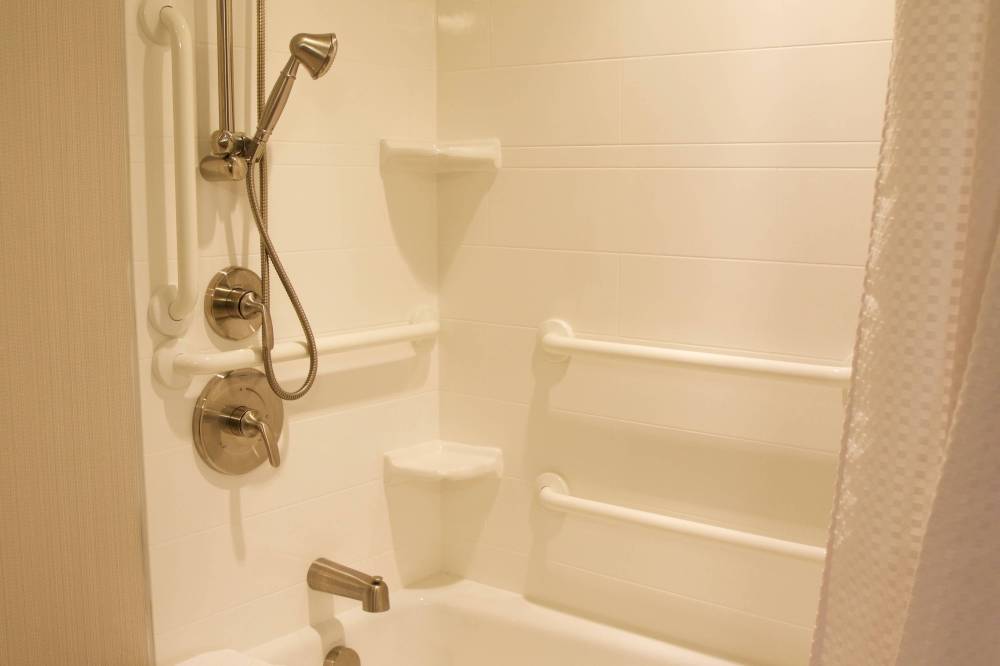 Courtyard By Marriott Asheville Airport 3