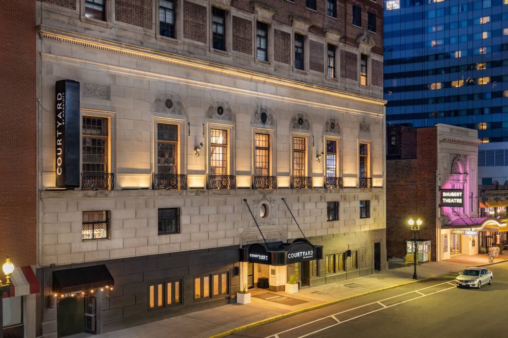 Courtyard By Marriott Boston Downtown 5