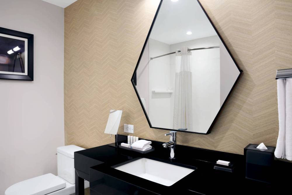 Courtyard By Marriott Boston Downtown-north Station 2
