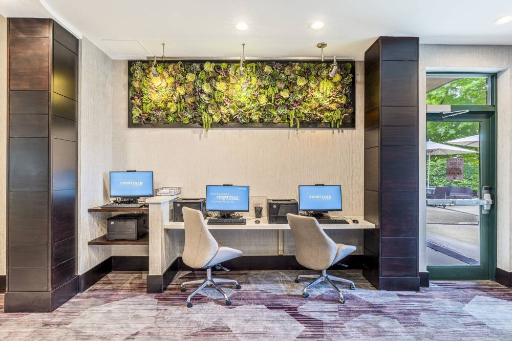 Courtyard By Marriott Boston Waltham 3