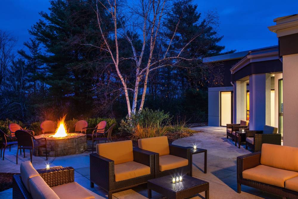 Courtyard By Marriott Burlington Williston 8