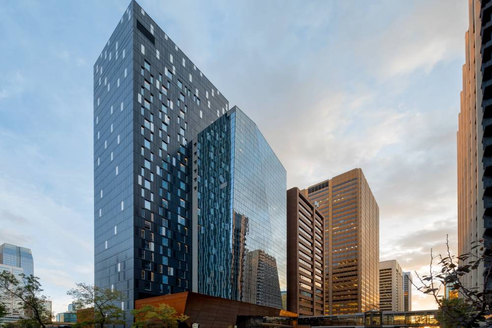 Courtyard By Marriott Calgary Downtown 2