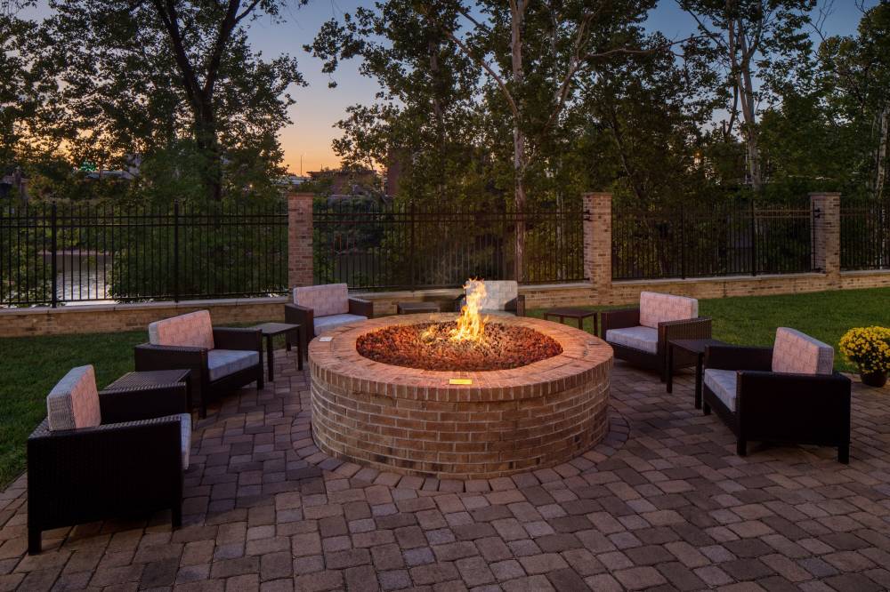 Courtyard By Marriott Charleston Downtown Civic Center 6
