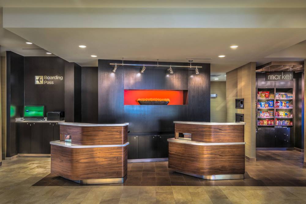 Courtyard By Marriott Charleston Downtown Civic Center 5