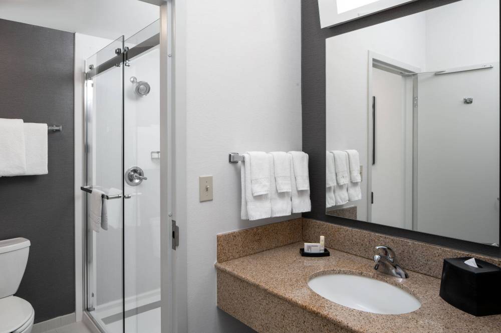 Courtyard By Marriott Dulles Airport Herndon Reston 1