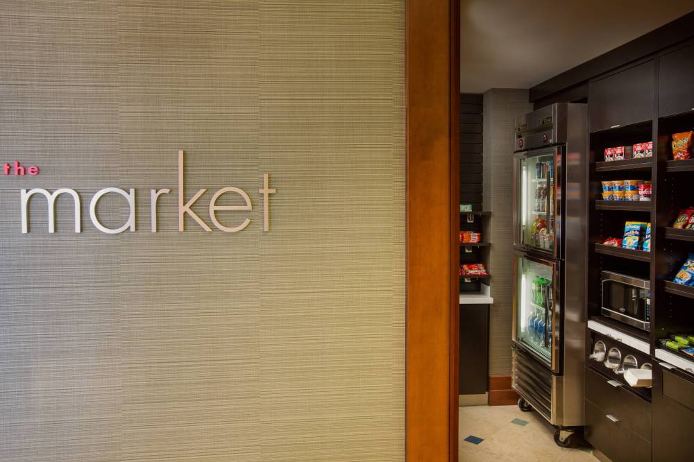 Courtyard By Marriott Fort Lauderdale Beach 4