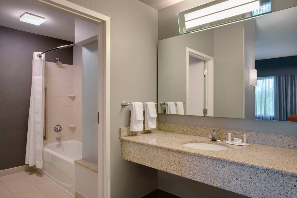 Courtyard By Marriott Fort Lauderdale Sw/miramar 4