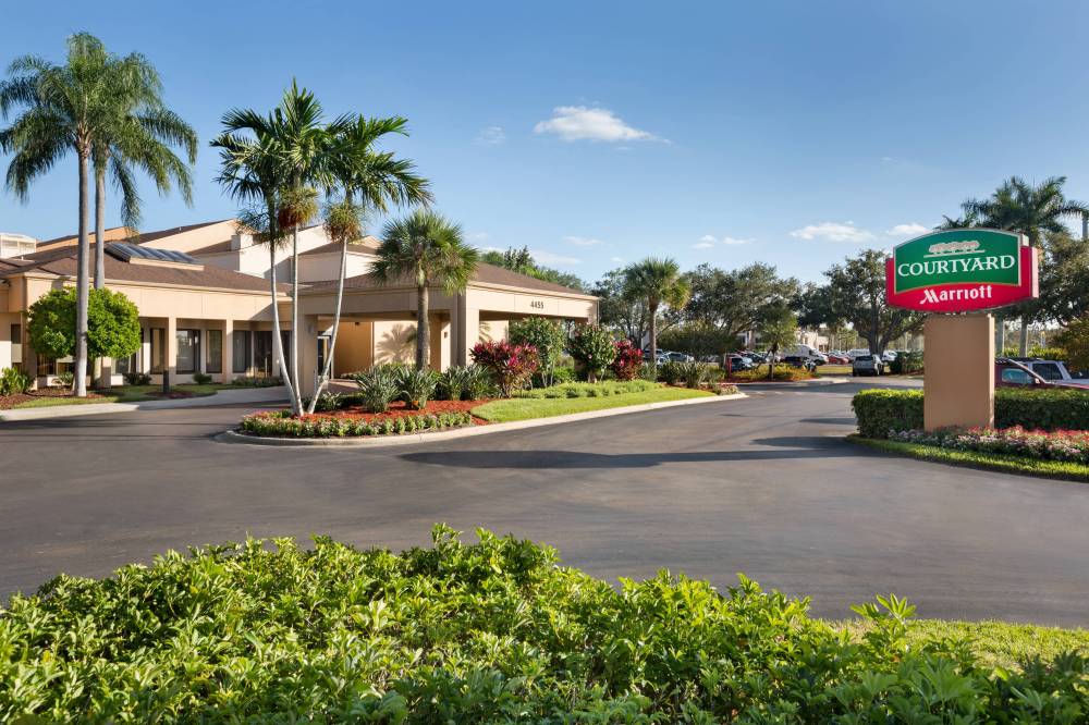 Courtyard By Marriott Fort Myers Cape Coral 7