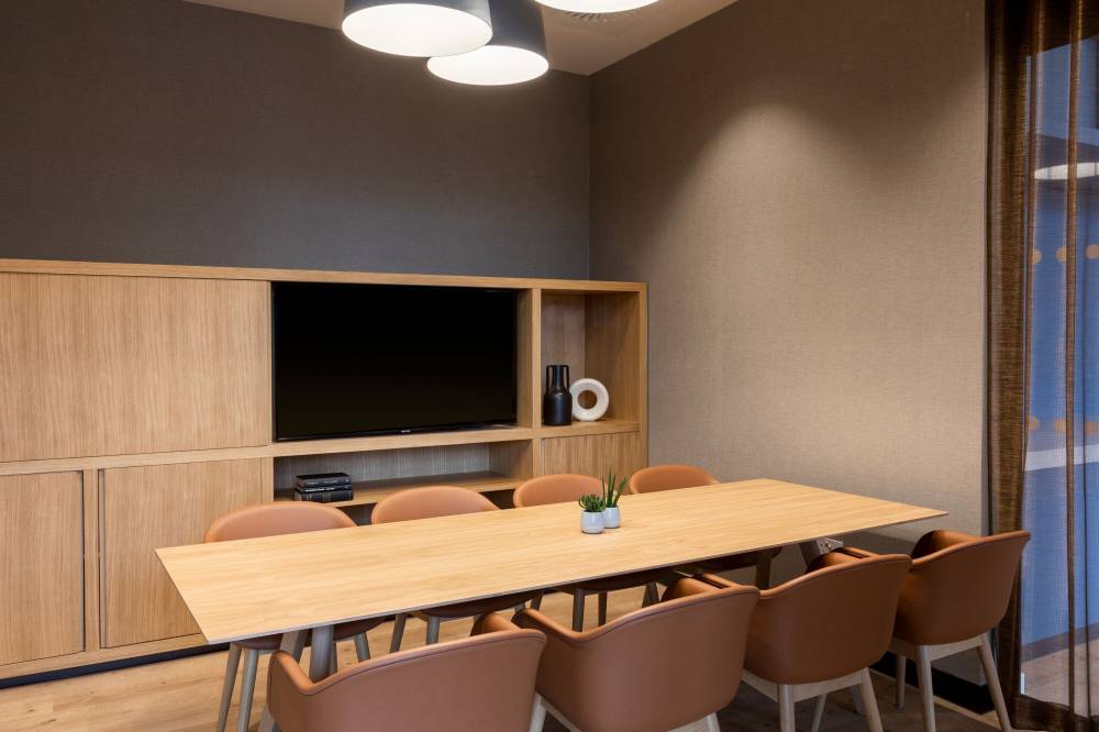 Courtyard By Marriott Glasgow Sec 8