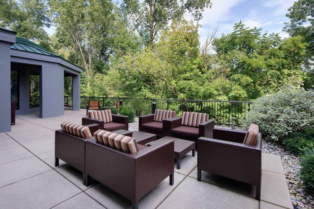 Courtyard By Marriott Grand Rapids Airport 3