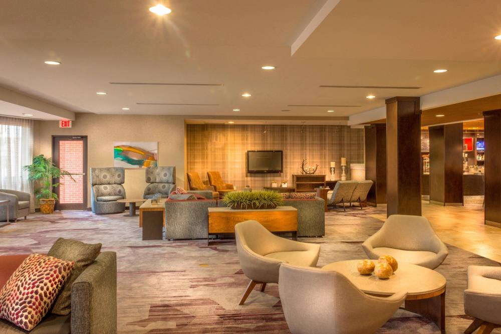 Courtyard By Marriott Greensboro Airport 8