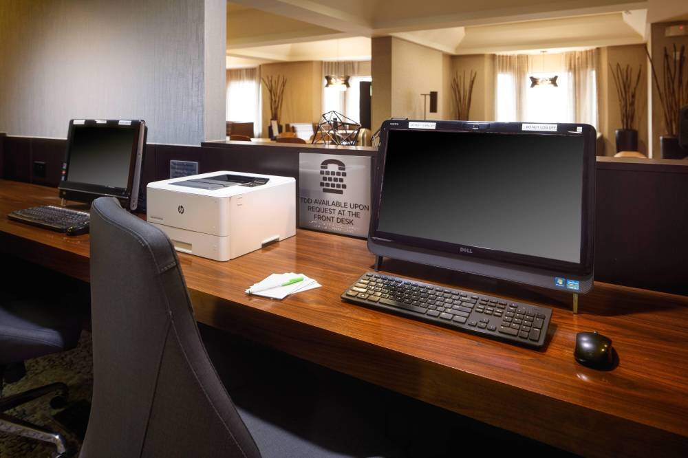 Courtyard By Marriott Indianapolis At The Capitol 6