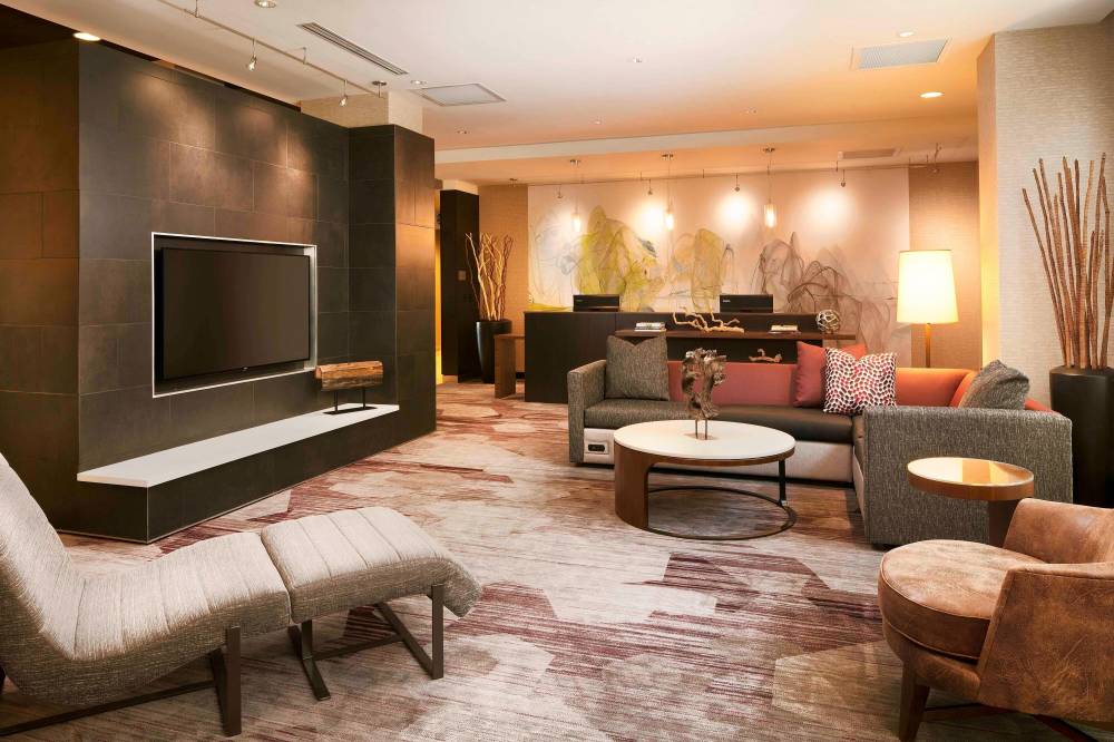 Courtyard By Marriott Indianapolis Downtown 3