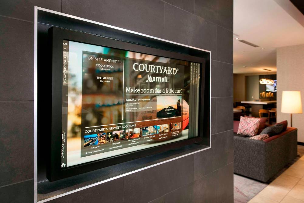 Courtyard By Marriott Indianapolis Downtown 5