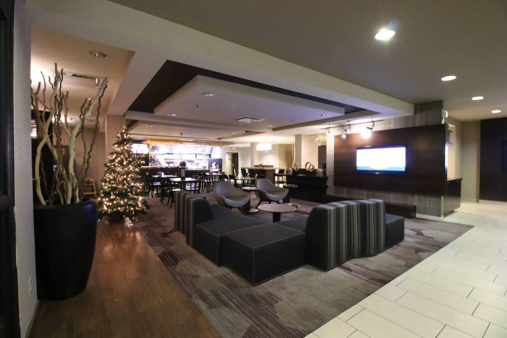 Courtyard By Marriott Indianapolis South 5