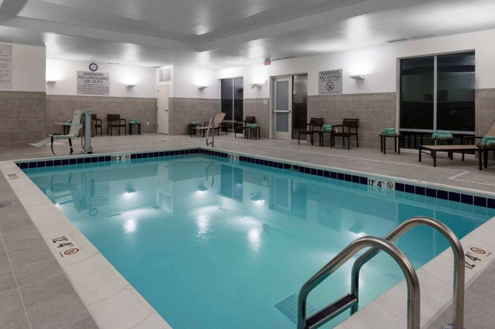 Courtyard By Marriott Indianapolis West-speedway 10