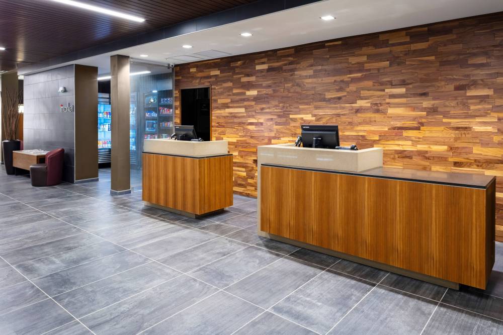Courtyard By Marriott Indianapolis West-speedway 9