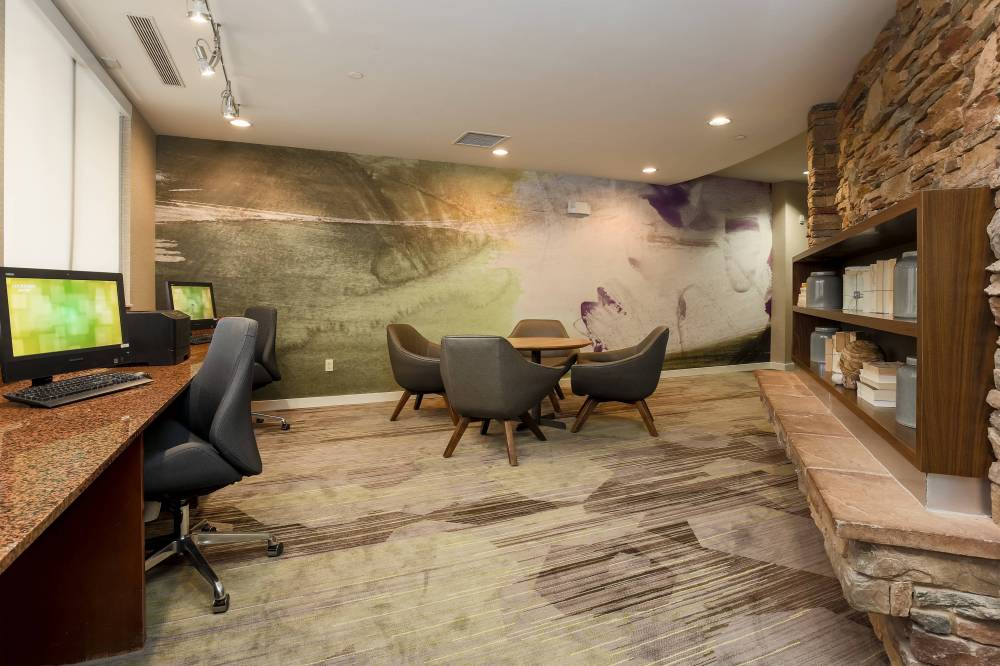 Courtyard By Marriott Las Vegas South 6