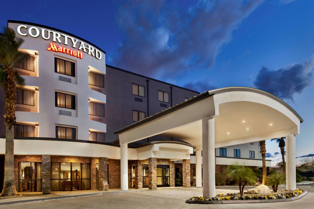 Courtyard By Marriott Las Vegas South 9