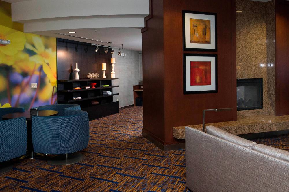 Courtyard By Marriott Los Angeles Burbank Airport 9