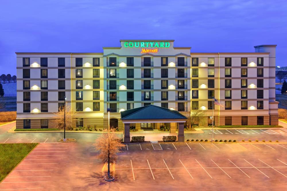 Courtyard By Marriott Louisville Airport 8